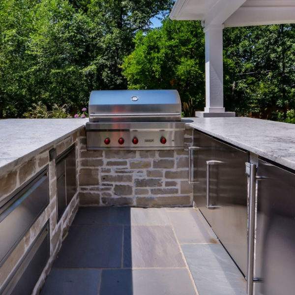 Create a Luxury Outdoor Experience in Your Own Backyard - Tom Len Custom Homes